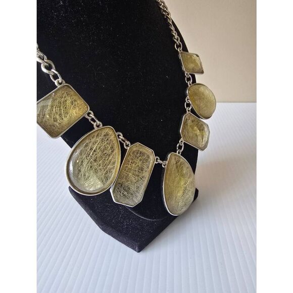 NY Necklace Bib Style Faux Gems - Picture 2 of 4